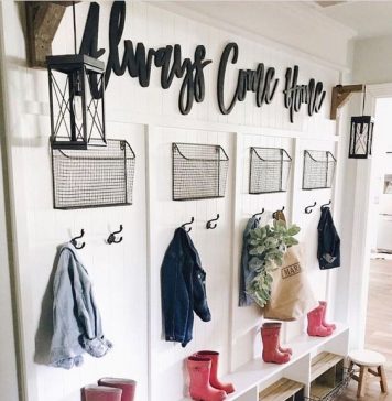 ไอเดียแต่งคอนโดขนาดเล็ก ให้ดูกว้างและประหยัดพื้นที่ อย่าปล่อยให้ผนังว่าง