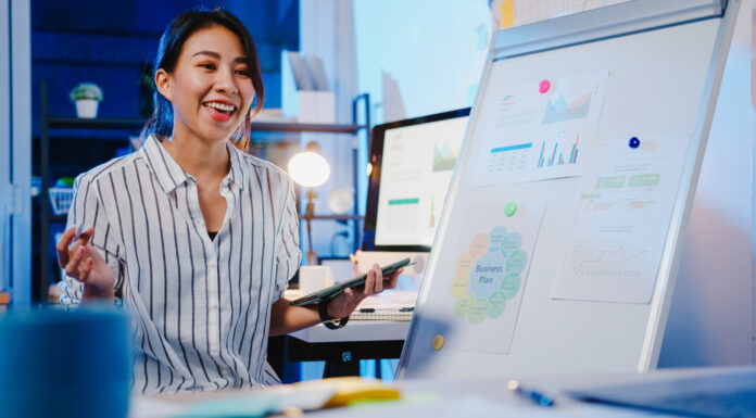 5 แอปประชุมออนไลน์ ที่ทำให้ WFH ไม่มีสะดุด 5 แอปประชุมออนไลน์ ที่ทำให้ WFH ไม่มีสะดุด