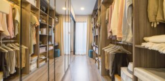 มารู้จัก Walk-in Closet สำคัญอย่างไรกับคนมีบ้าน มารู้จัก Walk-in Closet สำคัญอย่างไรกับคนมีบ้าน