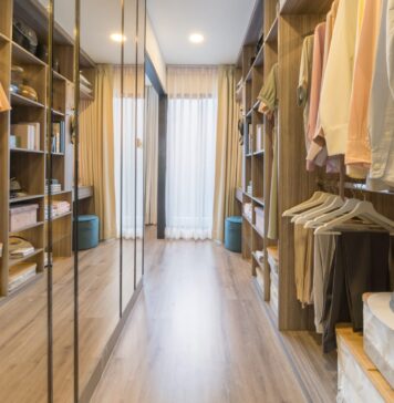 มารู้จัก Walk-in Closet สำคัญอย่างไรกับคนมีบ้าน มารู้จัก Walk-in Closet สำคัญอย่างไรกับคนมีบ้าน