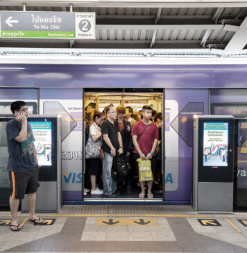 นั่งรถไฟฟ้าในกรุงเทพฯ ใช้เวลากี่นาที? นั่งรถไฟฟ้าในกรุงเทพ ใช้เวลากี่นาที