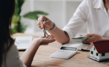 รู้ไว้ก่อน สัญญาซื้อขายบ้านและคอนโด เพื่อไม่ให้เสียผลประโยชน์ รู้ไว้ก่อน สัญญาซื้อขายบ้านและคอนโด เพื่อไม่ให้เสียผลประโยชน์