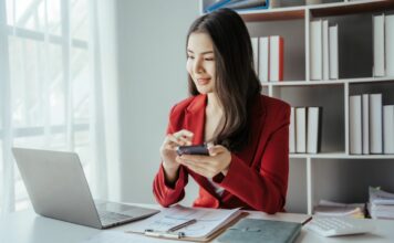 ลงทุนเพื่อลดหย่อนภาษีและเตรียมเกษียณได้ง่ายๆ สไตล์ฟรีแลนซ์และคนประกอบอาชีพอิสระ ลงทุนเพื่อลดหย่อนภาษีและเตรียมเกษียณได้ง่ายๆ สไตล์ฟรีแลนซ์และคนประกอบอาชีพอิสระ