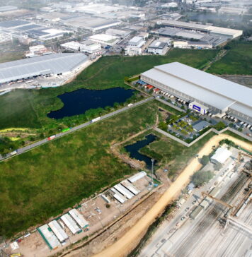 ALPHA ลุยสร้าง ศูนย์กระจายสินค้าแห่งใหม่ ให้กับสองยักษ์ใหญ่ “บี.กริม แคเรียร์” และ “แคเรียร์ ประเทศไทย” ALPHA ลุยสร้าง ศูนย์กระจายสินค้าแห่งใหม่ ให้กับสองยักษ์ใหญ่ “บี.กริม แคเรียร์” และ “แคเรียร์ ประเทศไทย”