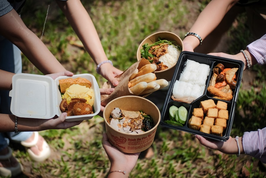 ข้าว กล่อง จัด เลี้ยง
Keyword: ข้าว กล่อง (boxed rice)