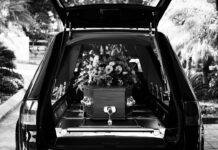 เรียนรู้เลี้ยงงานศพ: คำแนะนำและวิธีการ Photo funeral