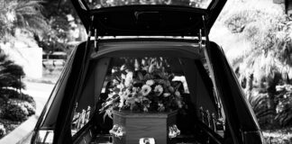 เรียนรู้เลี้ยงงานศพ: คำแนะนำและวิธีการ Photo funeral
