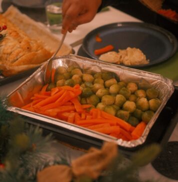 งานจัดเลี้ยงที่บ้าน: วิธีสร้างประสบการณ์ที่ดี Photo catering at home