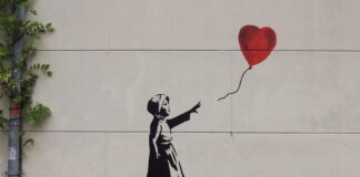 ศิลปิน Banksy: ศิลปะที่ทำให้คุณคิดถึง Photo Banksy